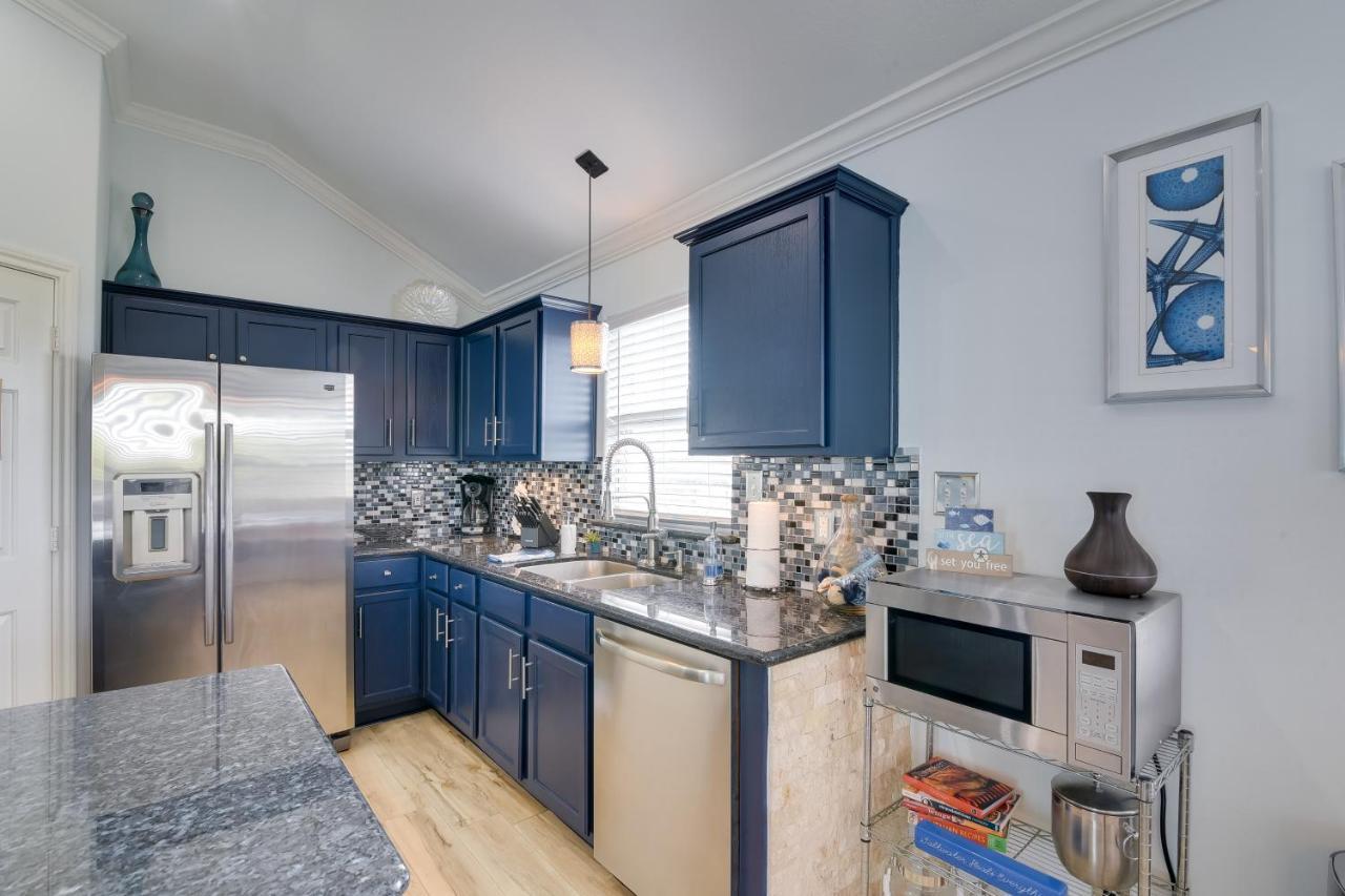 Willa Galveston Escape With Entertainment Patio And Deck! Zewnętrze zdjęcie