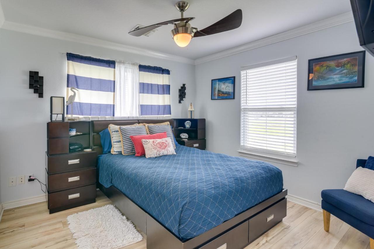 Willa Galveston Escape With Entertainment Patio And Deck! Zewnętrze zdjęcie